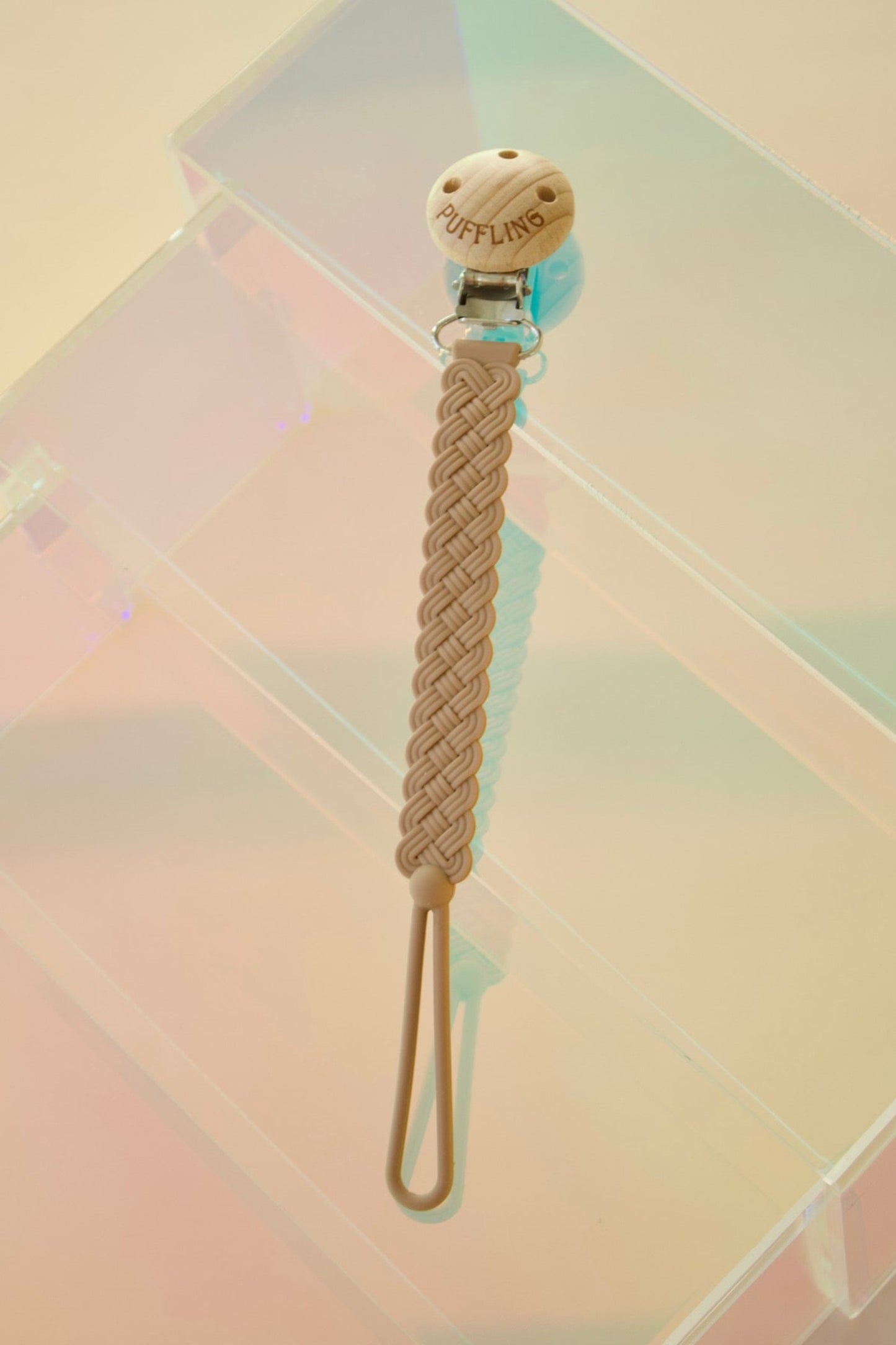 Puffling Woven Anti-drop Pacifier Clip, mushie pacifier clip, dummy clip, binky clip, silicone pacifier clip, blue cerulean color, clay brown color, top view