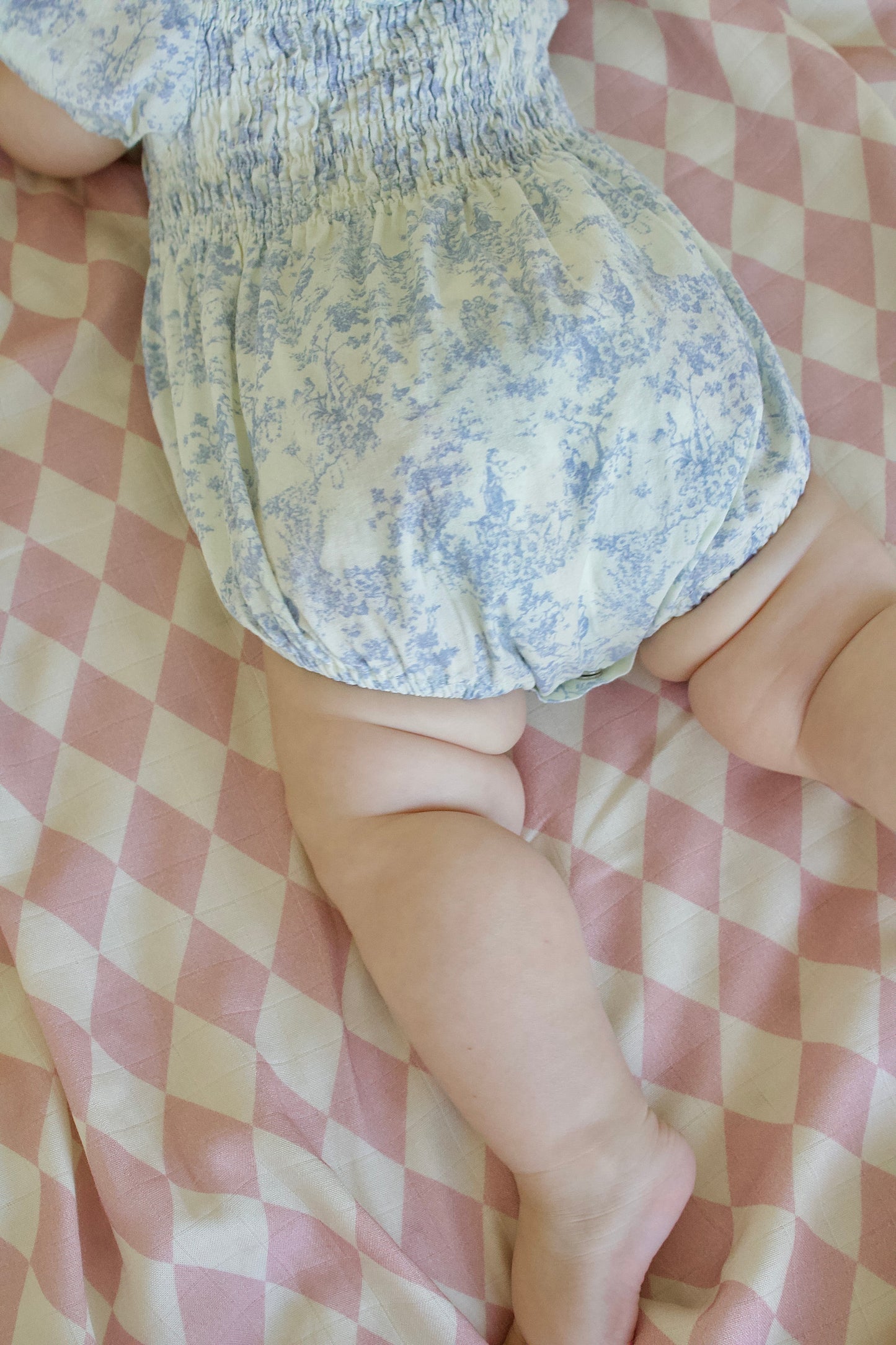 Supremely-Soft Swaddle || Rose + Sand Diamond Check